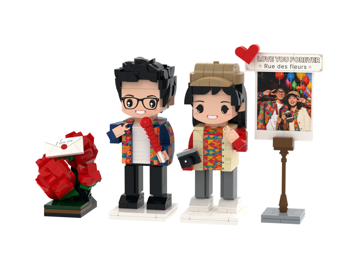 Custom Brick Couple Scene – Romantic Roses – Round Face product example