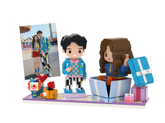 Custom Brick Couple Scene – Amusement Park – Round Face product example